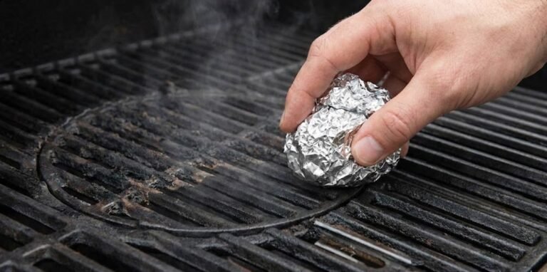 How to Clean a Grill Without a Brush How to Clean a Grill Without a Brush