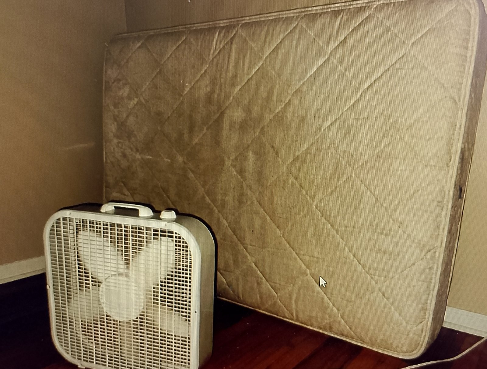 Air mattress propped up to dry with better airflow