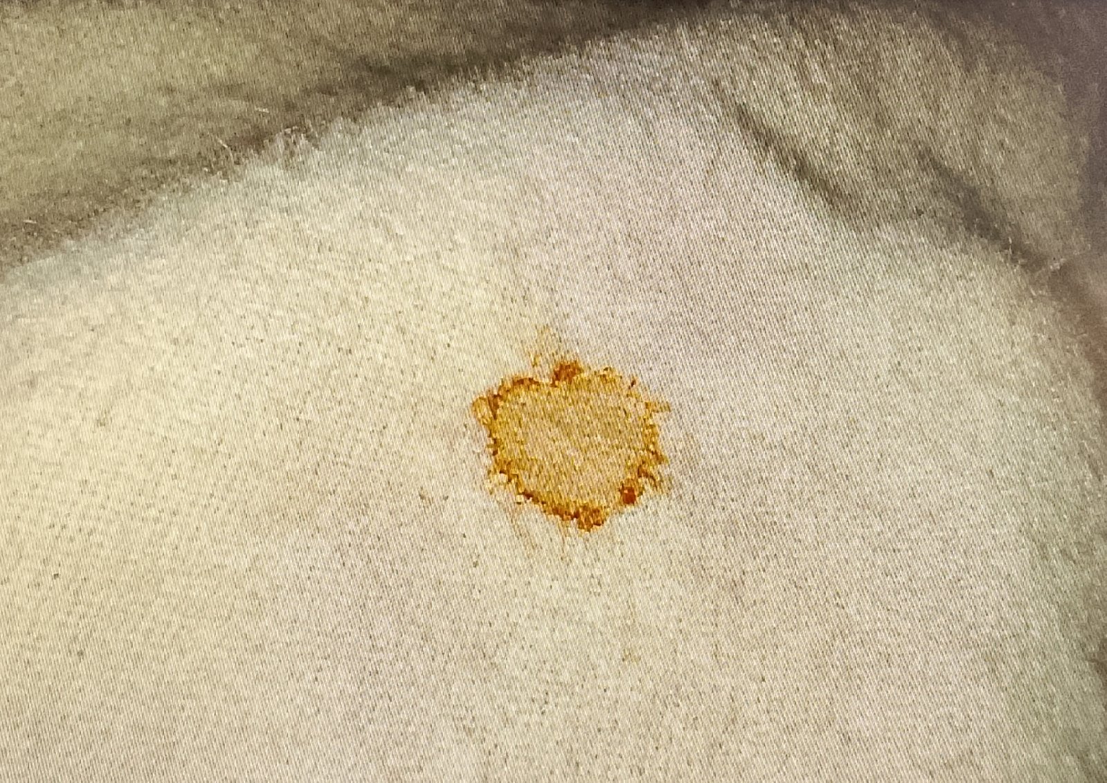 clean blanket Inspecting a weighted blanket with glass beads before washing