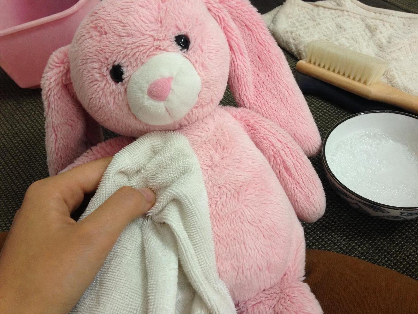 Close-up household cleaning method for how to clean plush toys without washing machine