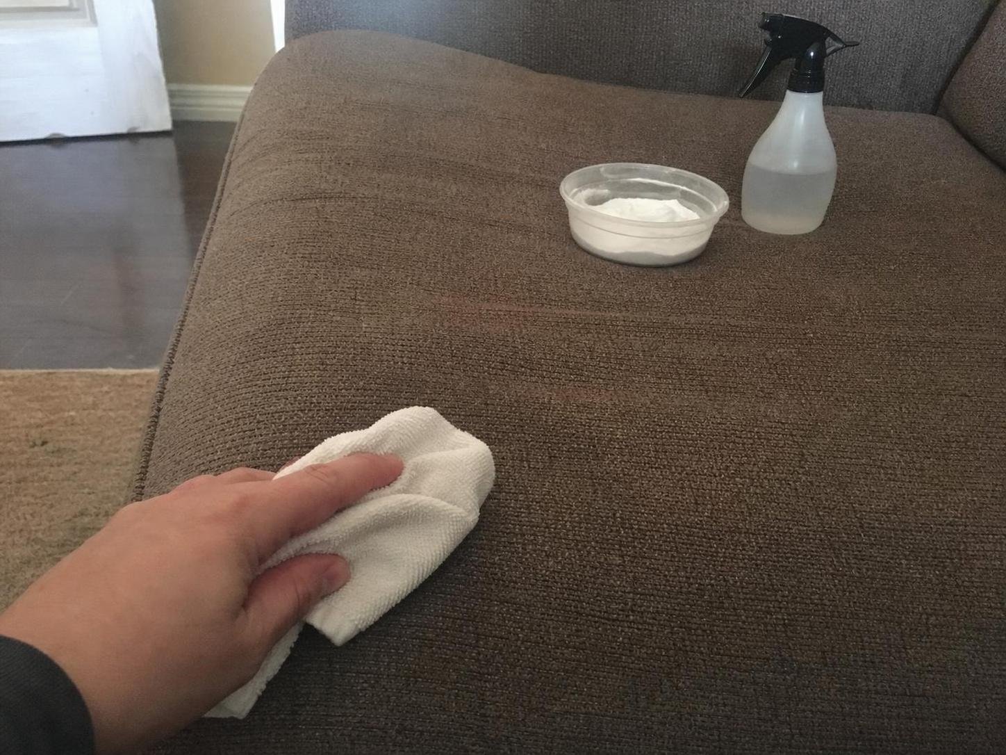 cleaning method 🟩2. Row number 2 100 Close-up household cleaning method for how to remove odors from couch cushions; best way to remove odors from couch cushions; remove odors from couch cushions without damage; safe cleaner for odors from couch cushions; how to prevent odors from couch cushions; odors from couch cushions cleaning mistakes