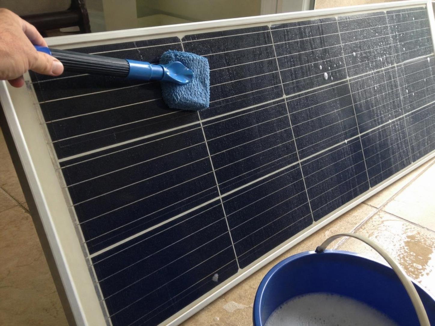 cleaning method 🟩2. Row number 2 102 Close-up household cleaning method for how to clean solar panels from the ground; best way to clean solar panels from the ground; clean solar panels from the ground without damage; safe cleaner for solar panels from the ground; solar panels from the ground cleaning mistakes; how often to clean solar panels from the ground
