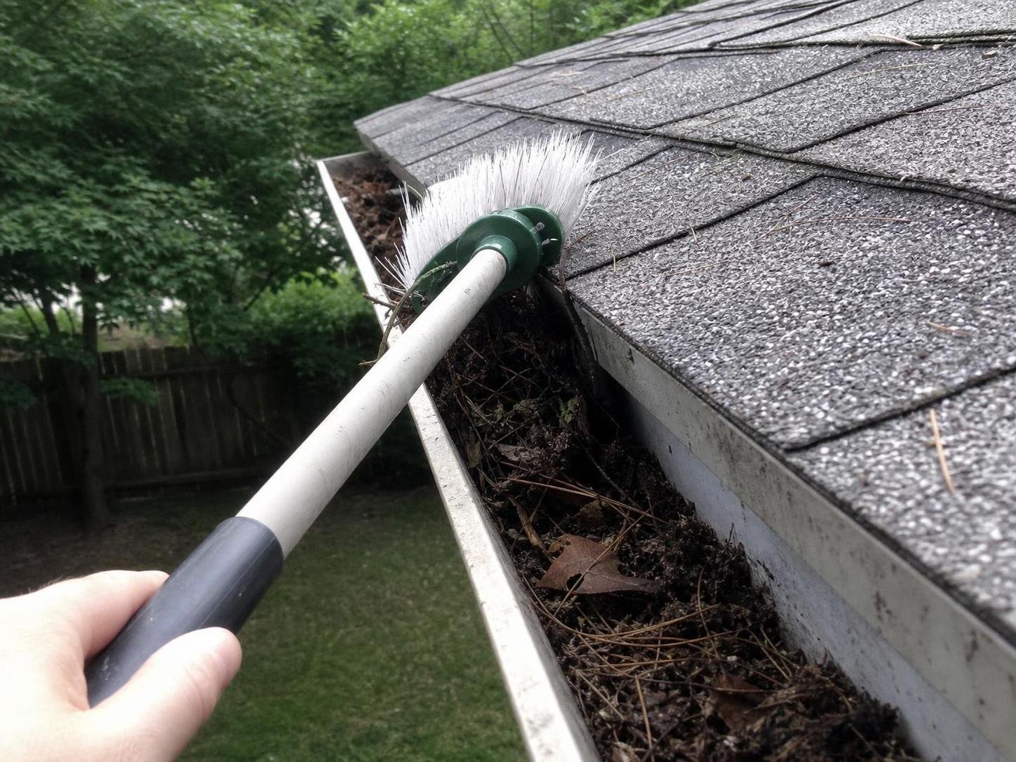 cleaning method 🟩2. Row number 2 119 Close-up household cleaning method for how to clean gutters without a ladder; best way to clean gutters without a ladder; clean gutters without a ladder without damage; safe cleaner for gutters without a ladder; gutters without a ladder cleaning mistakes; how often to clean gutters without a ladder