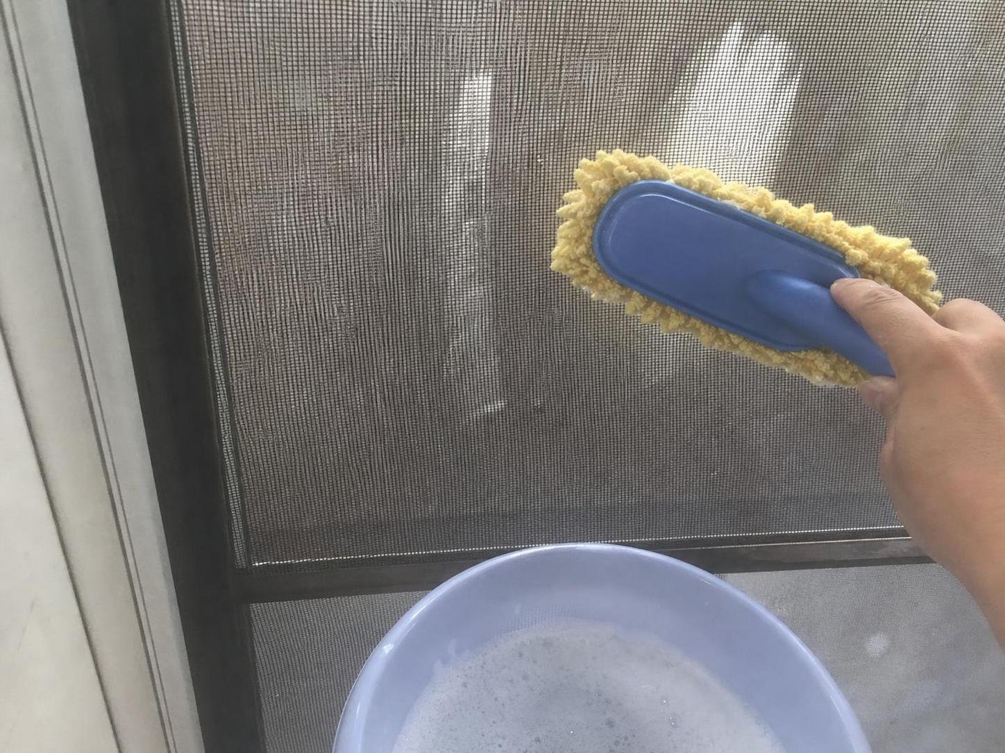 cleaning method 🟩2. Row number 2 61 Close-up household cleaning method for how to clean window screens without removing them; best way to clean window screens without removing them; clean window screens without removing them without damage; safe cleaner for window screens without removing them; window screens without removing them cleaning mistakes; how often to clean window screens without removing them