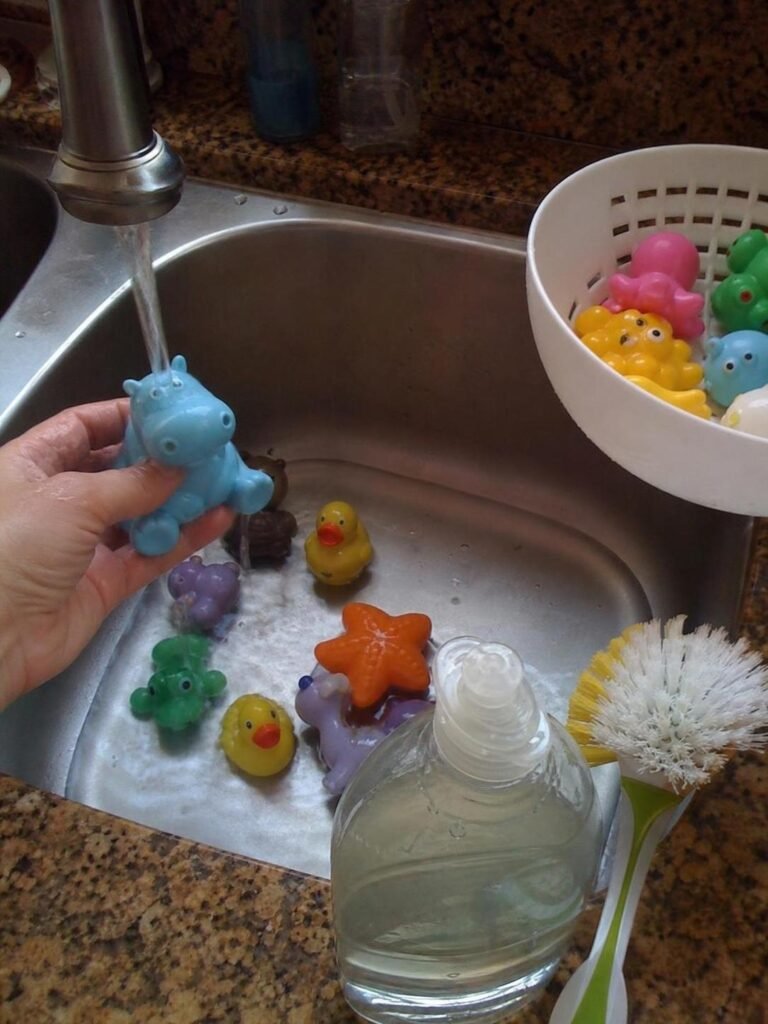 output1 28 Real household cleaning scene for how to keep bath toys clean tips for cleaning bath toys