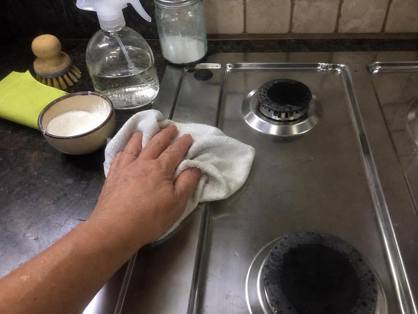 Real household cleaning scene for non toxic kitchen cleaning checklist; natural & non-toxic cleaning checklist; cleaning supplies checklist; room by room cleaning checklist; deep cleaning schedule; weekly maintenance checklist