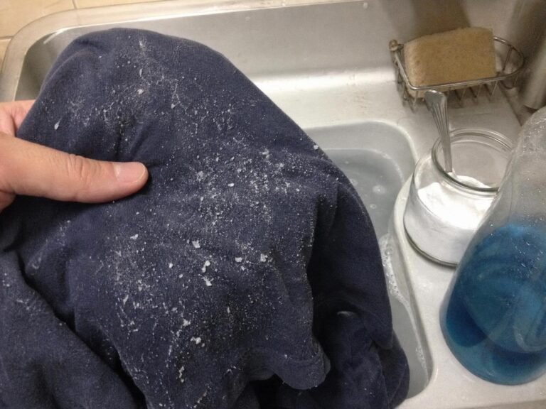 Real household cleaning scene for how to remove detergent buildup from clothes; best way to remove detergent buildup from clothes; remove detergent buildup from clothes without damage; safe cleaner for detergent buildup from clothes; how to prevent detergent buildup from clothes; detergent buildup from clothes cleaning mistakes
